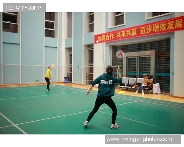 周芳独家揭秘羽毛球技巧与心得分享助你提升球技与比赛表现